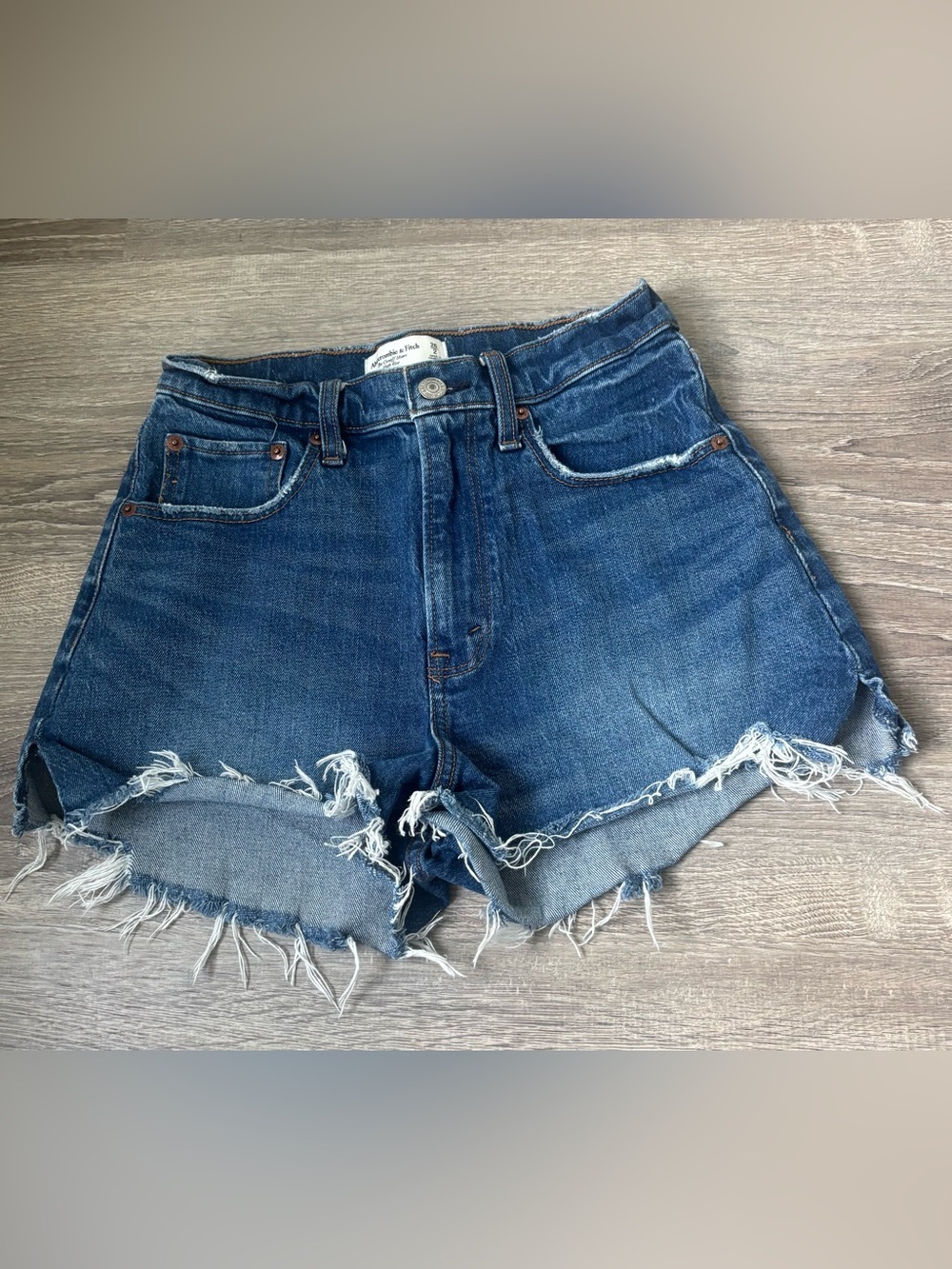 Abercrombie & Fitch Women’s High Rise Cut off Shorts size 26/2 curve love